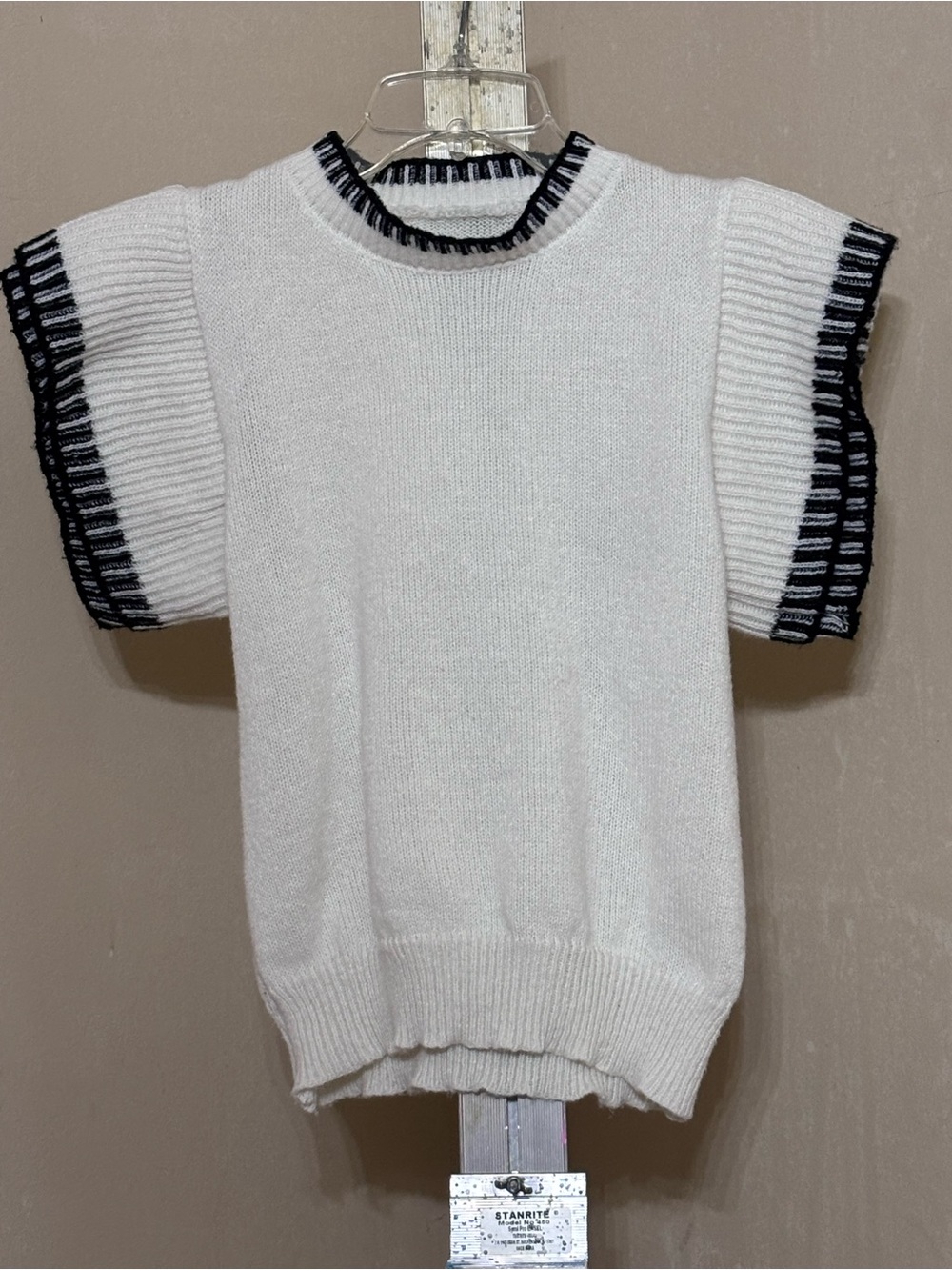 White & Black Contrast Knit Sweater Top Preppy Old Money Coastal Grandmother